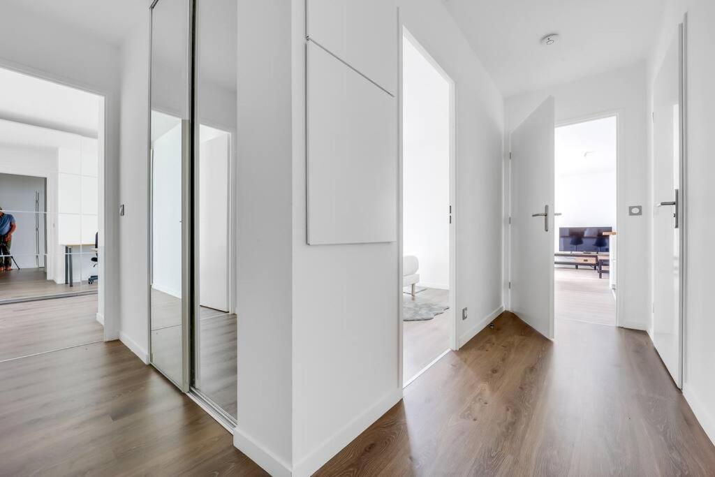 Апартаменти Elegance En Banlieue Parisienne Нуазі-ле-Сек Екстер'єр фото